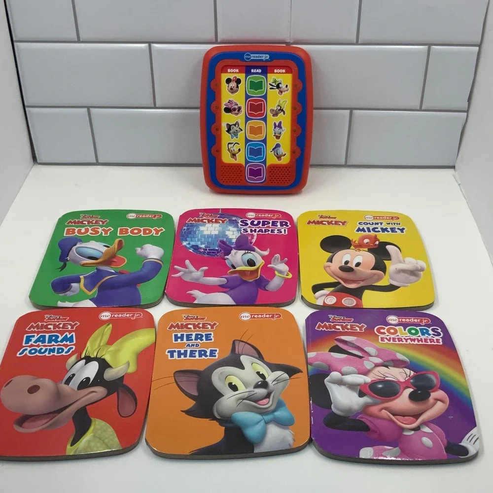 Disney Junior Mickey Mouse Me Reader Jr Electronic‎ Reader and 6 Board Book Set